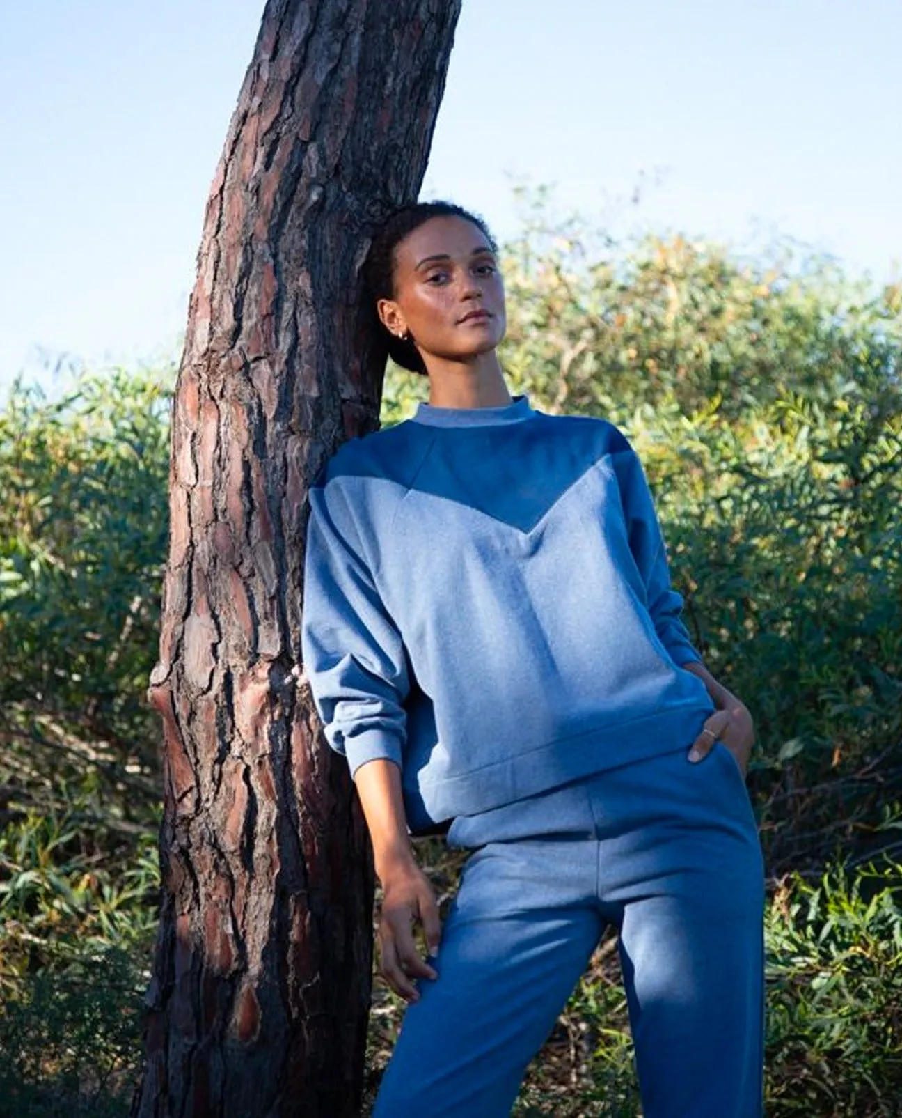 Alba Organic Cotton Sweatshirt In Denim Marl & Indigo