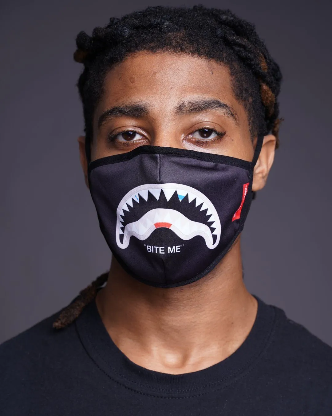 BITE ME SHARK (BLK) POLYESTER FACE MASK