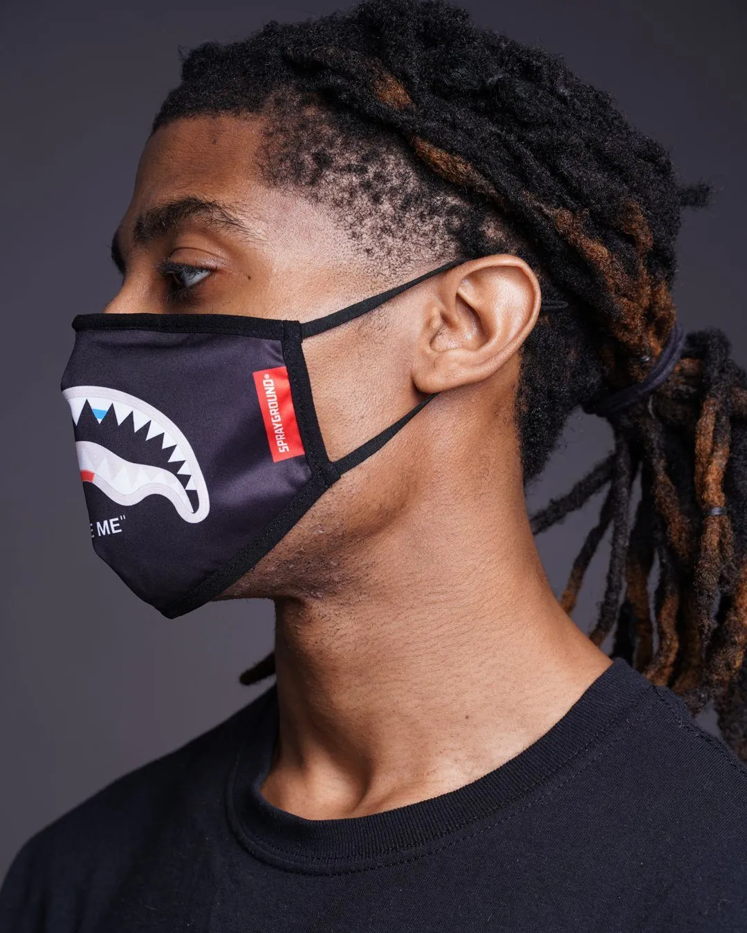 BITE ME SHARK (BLK) POLYESTER FACE MASK