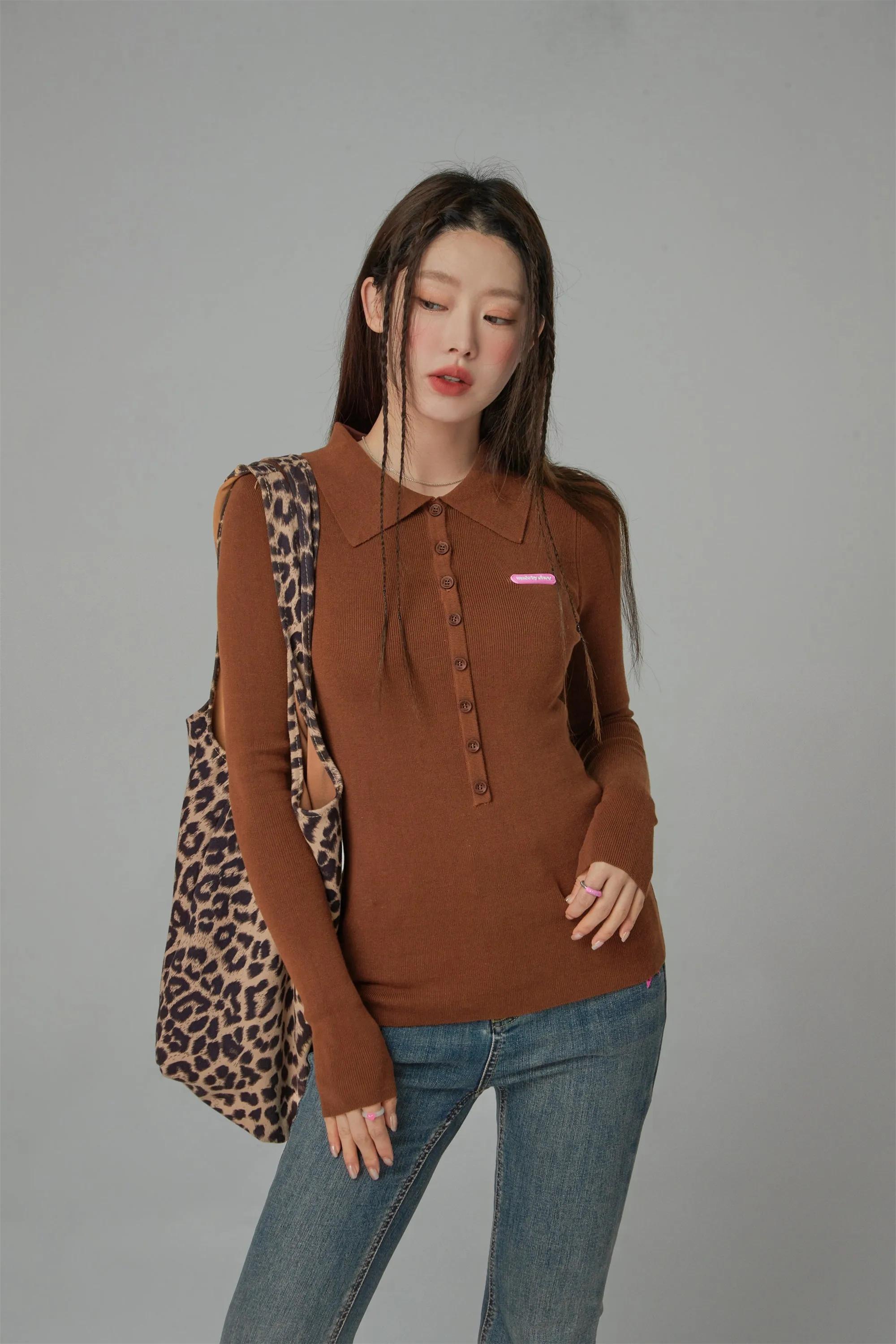 Buttoned Collar Slimfit Long-Sleeves Knit Top