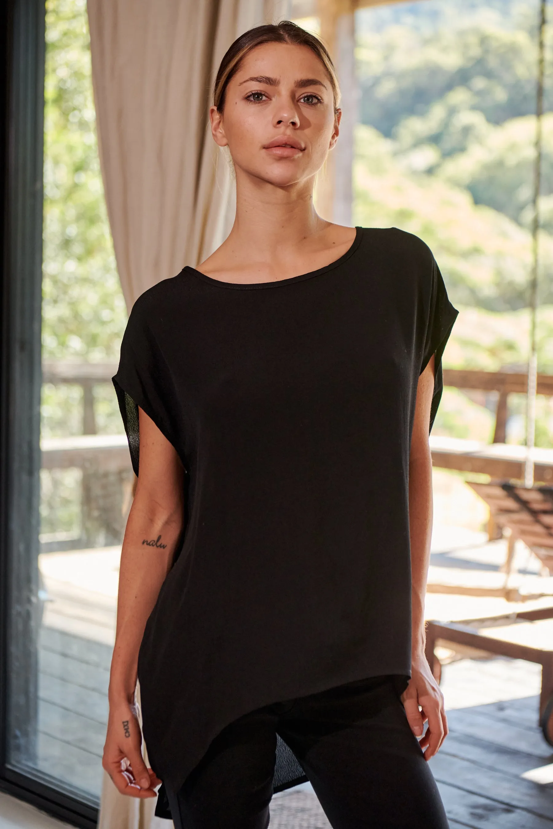 Chele Short Sleeve Oversized Black Plain Top