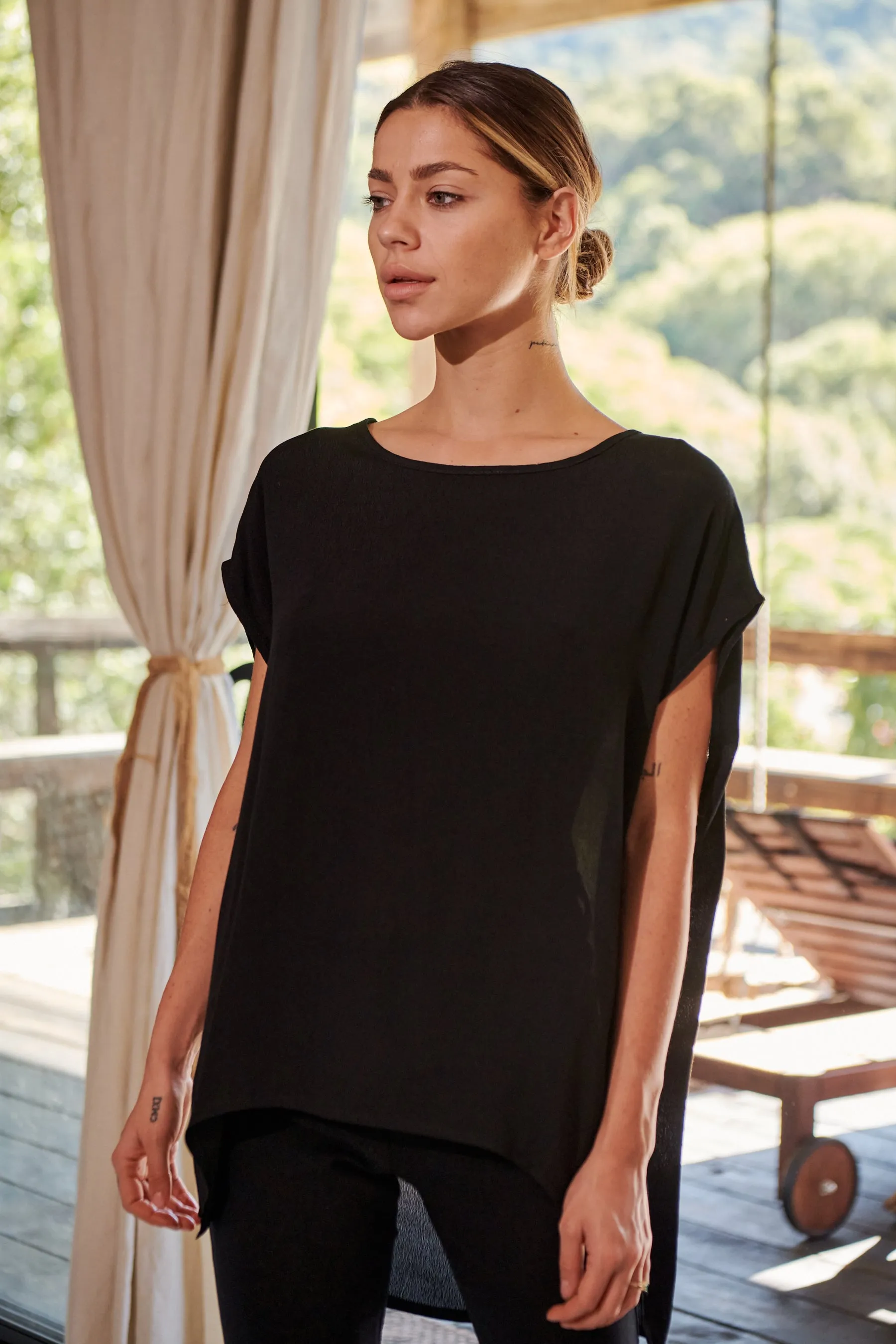 Chele Short Sleeve Oversized Black Plain Top