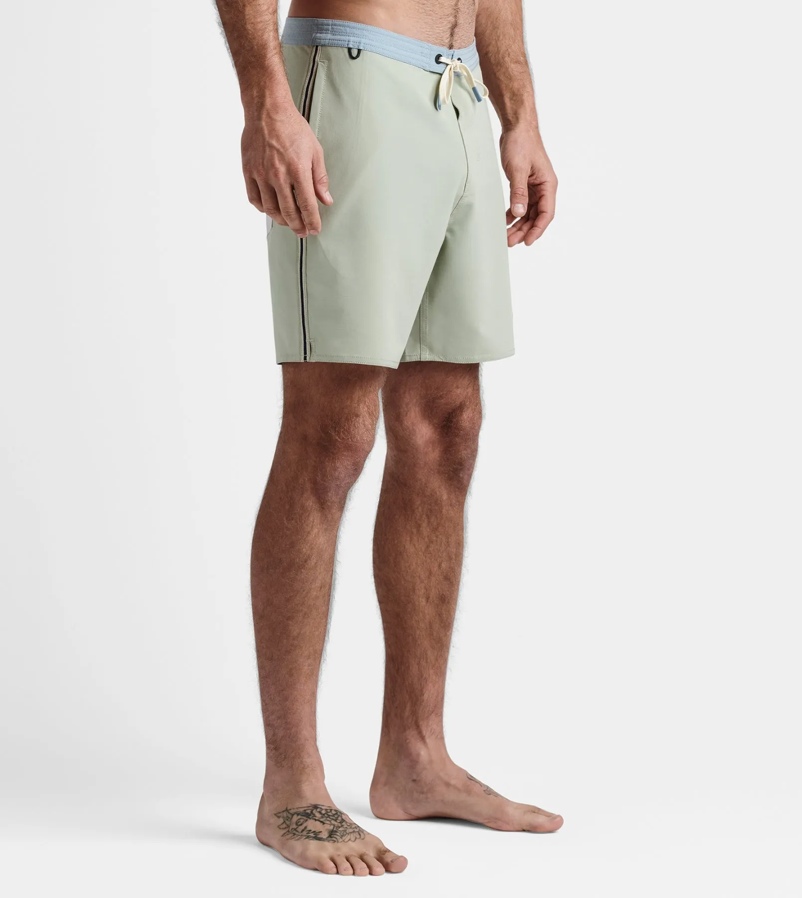 Chiller Boardshorts 17"