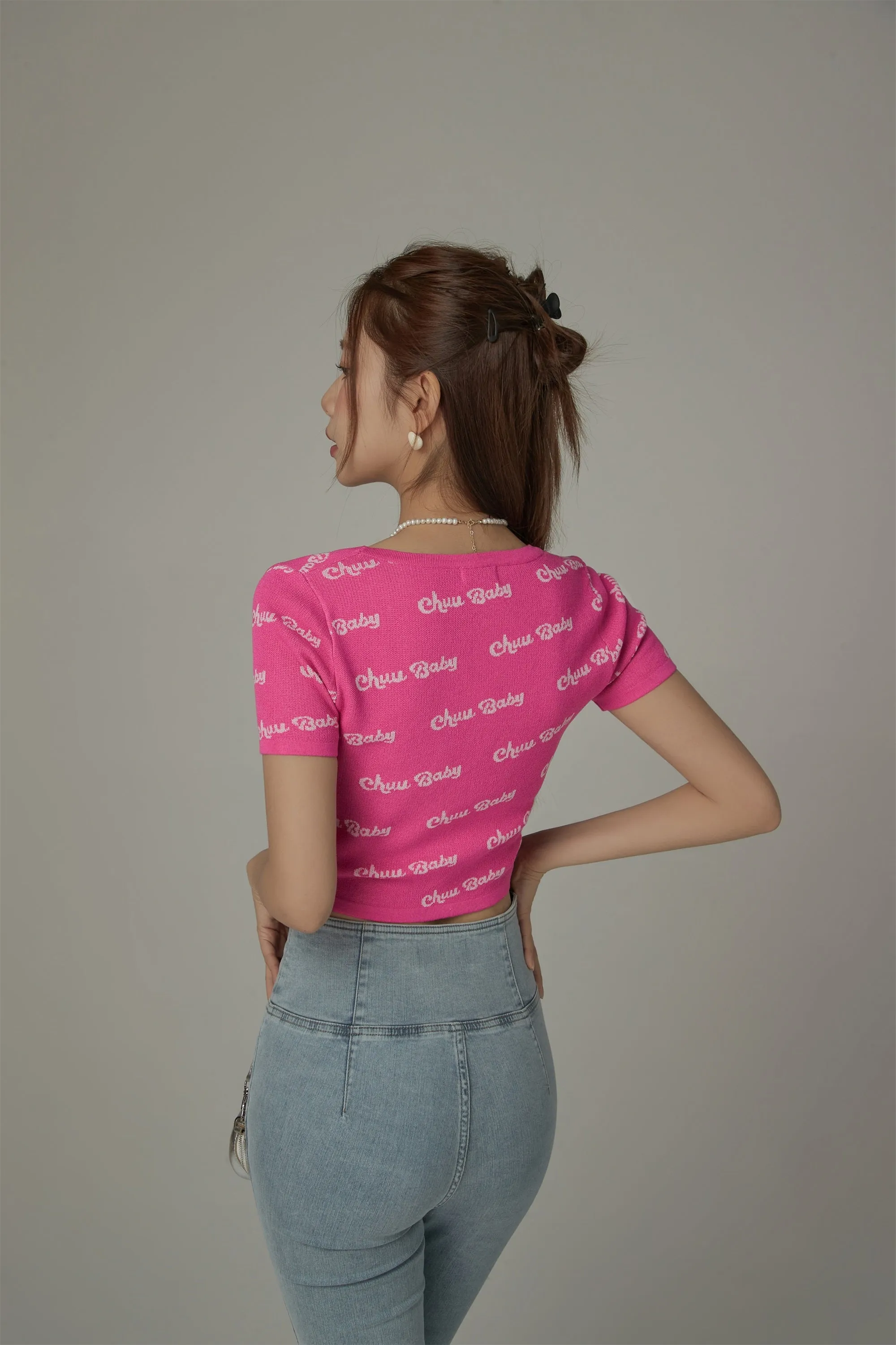 Chuu Baby Cropped Knit Top