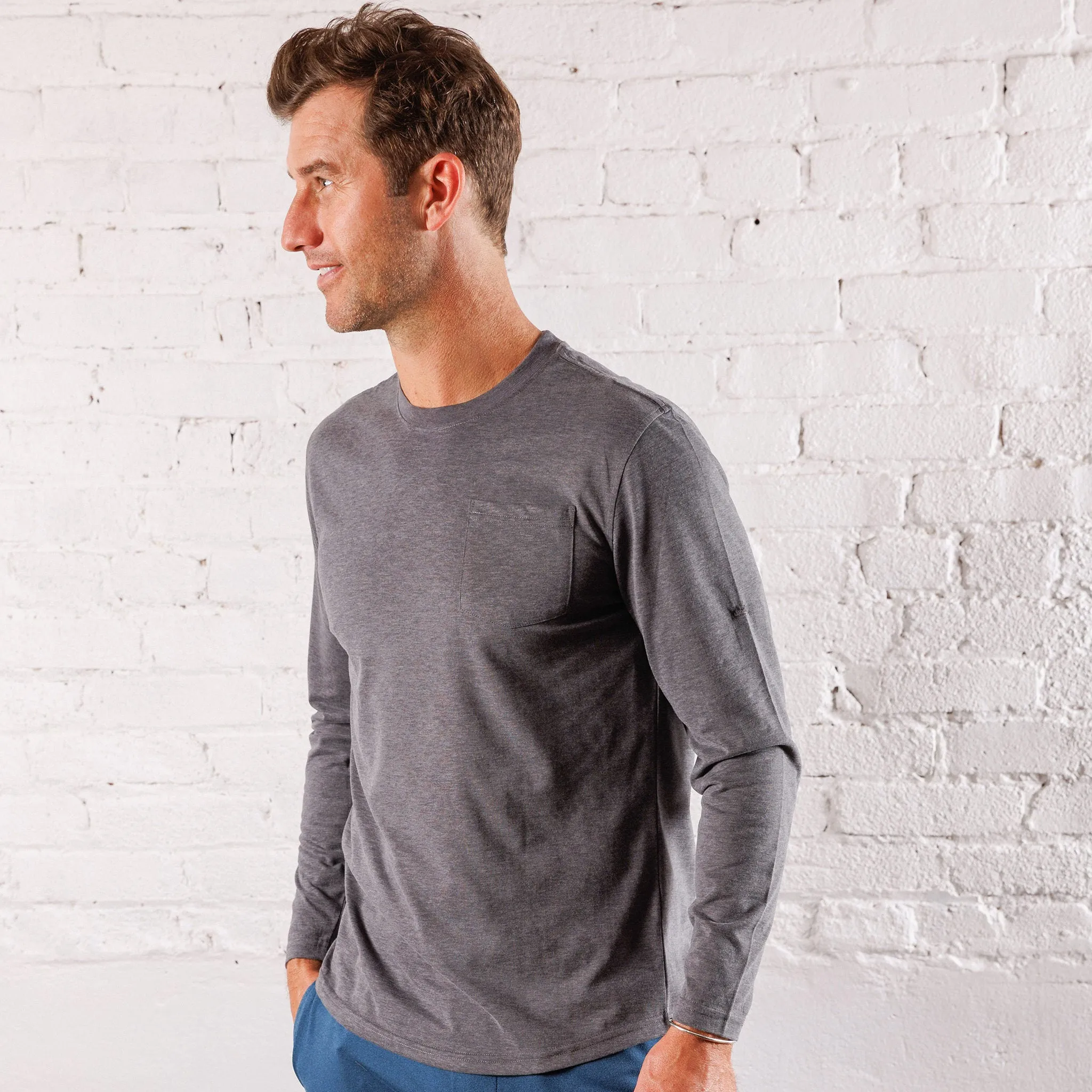 Everyday Long Sleeve Tee with Pocket in Heather Black